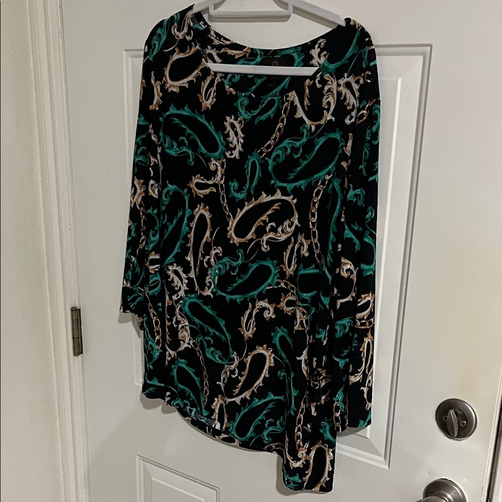 JM Collection Black Top with Green & Gold Chain Print